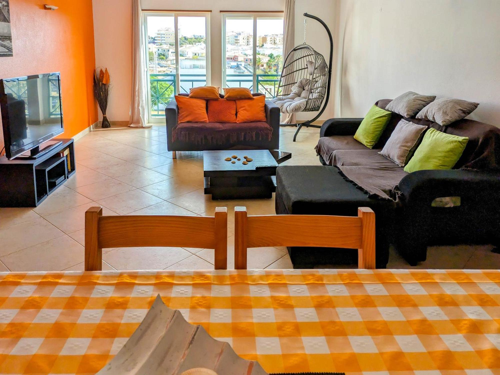 Two Bedroom Apartment - 110M2, Ac, Terrace, Wi-Fi لاغوس المظهر الخارجي الصورة