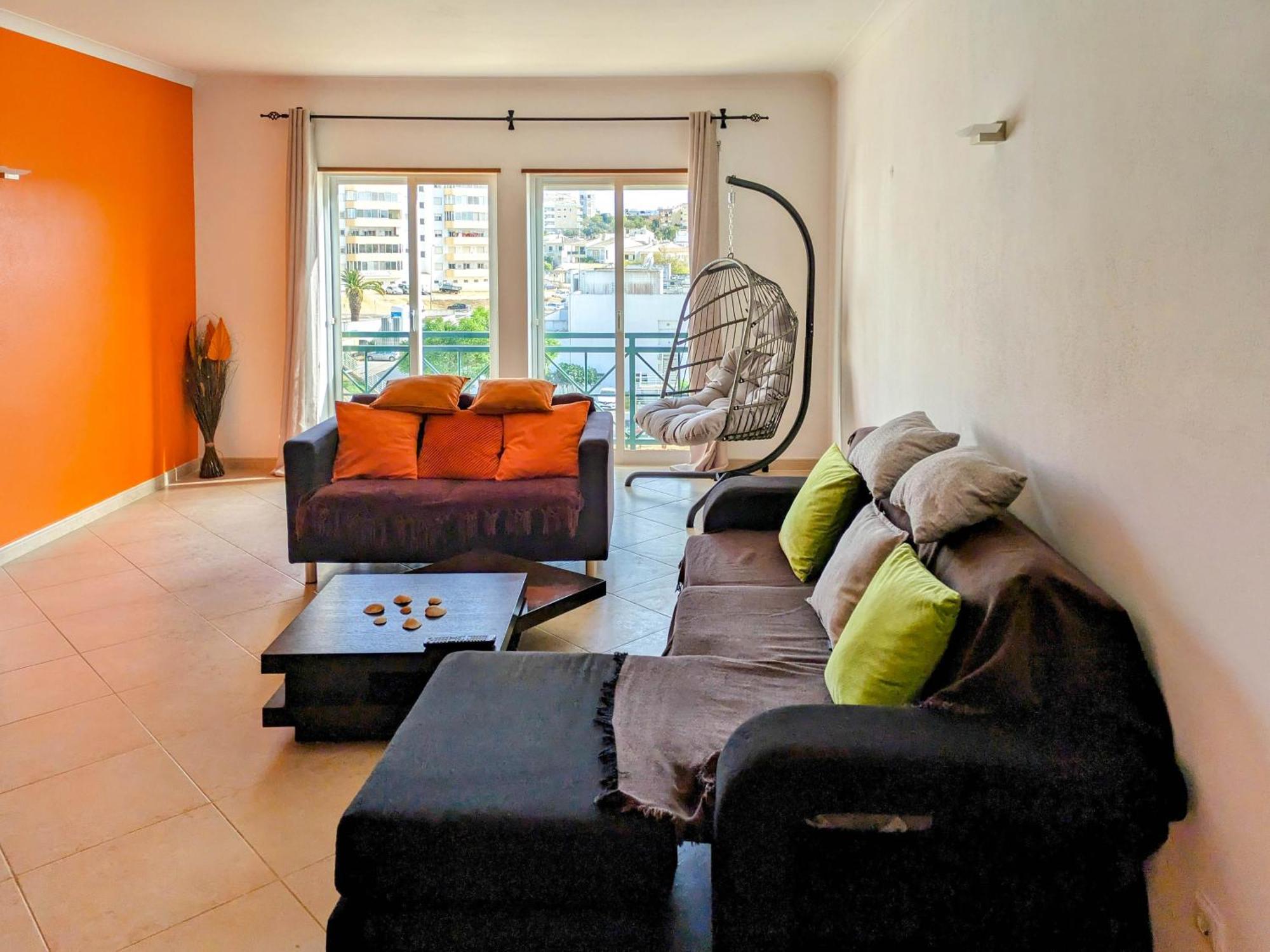 Two Bedroom Apartment - 110M2, Ac, Terrace, Wi-Fi لاغوس المظهر الخارجي الصورة