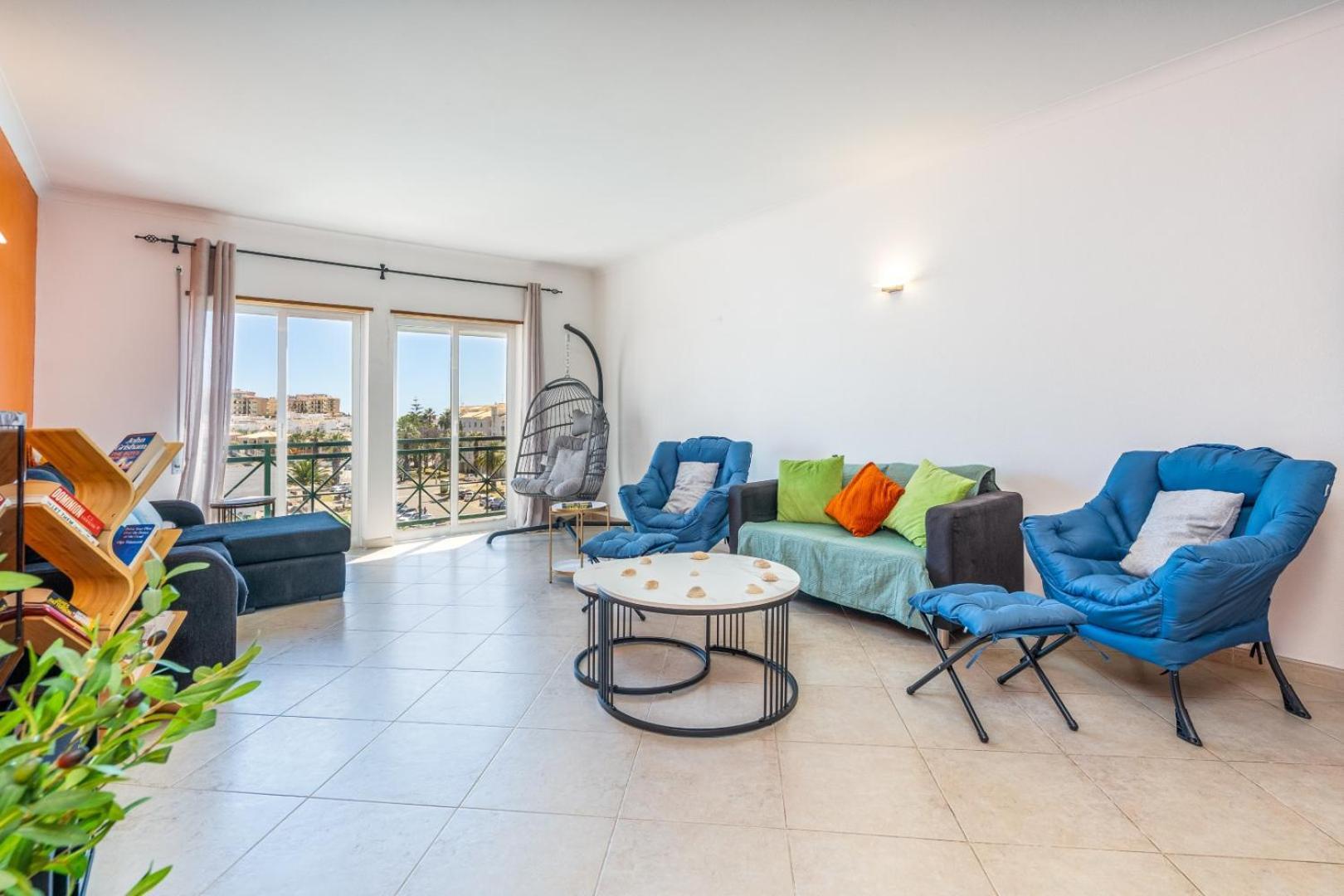 Two Bedroom Apartment - 110M2, Ac, Terrace, Wi-Fi لاغوس المظهر الخارجي الصورة