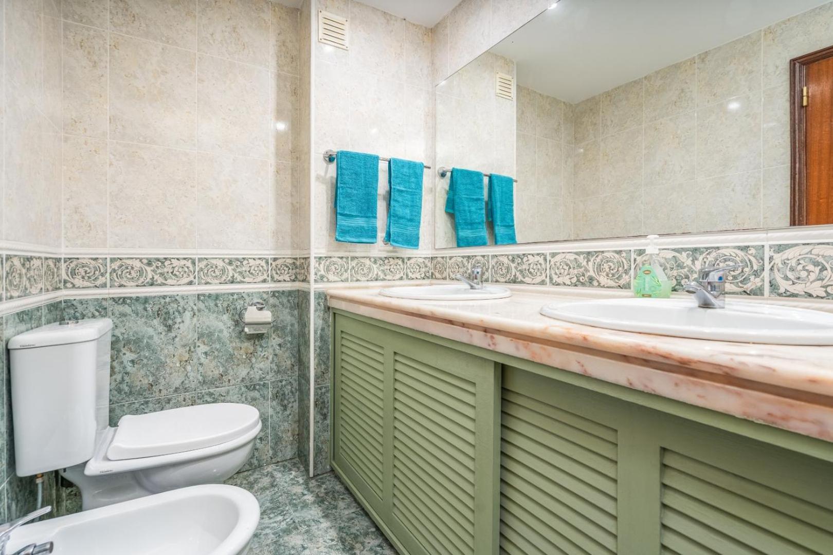 Two Bedroom Apartment - 110M2, Ac, Terrace, Wi-Fi لاغوس المظهر الخارجي الصورة