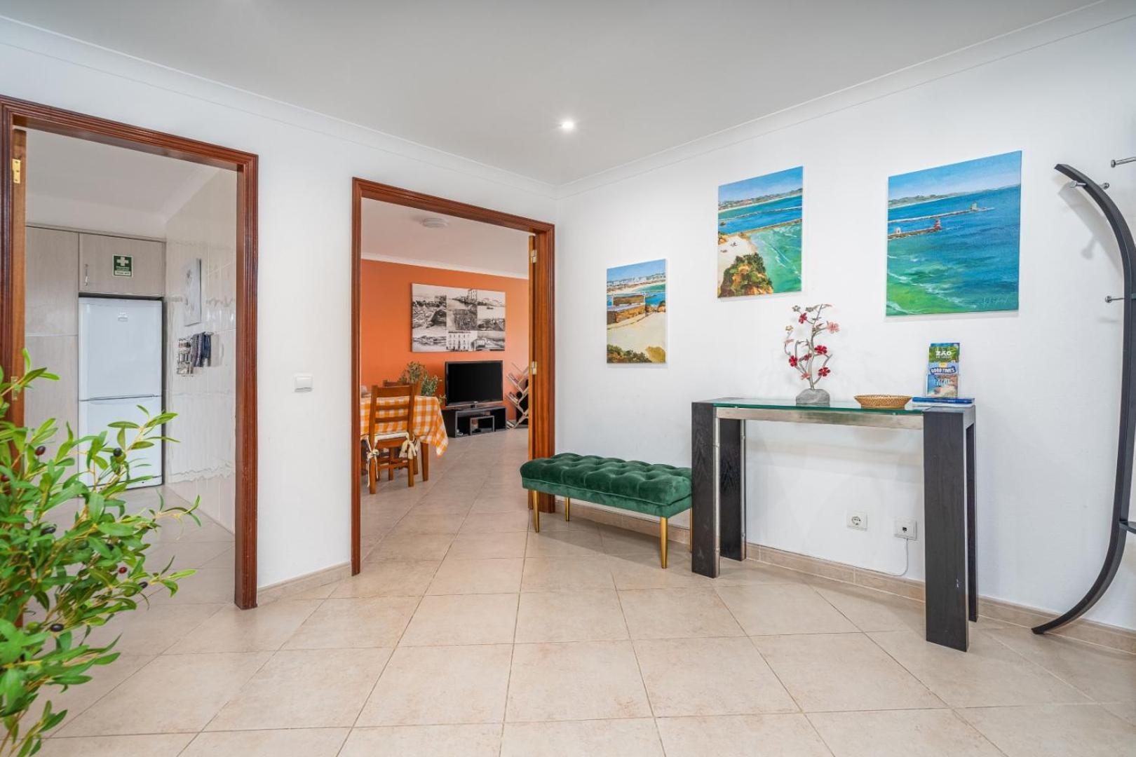 Two Bedroom Apartment - 110M2, Ac, Terrace, Wi-Fi لاغوس المظهر الخارجي الصورة