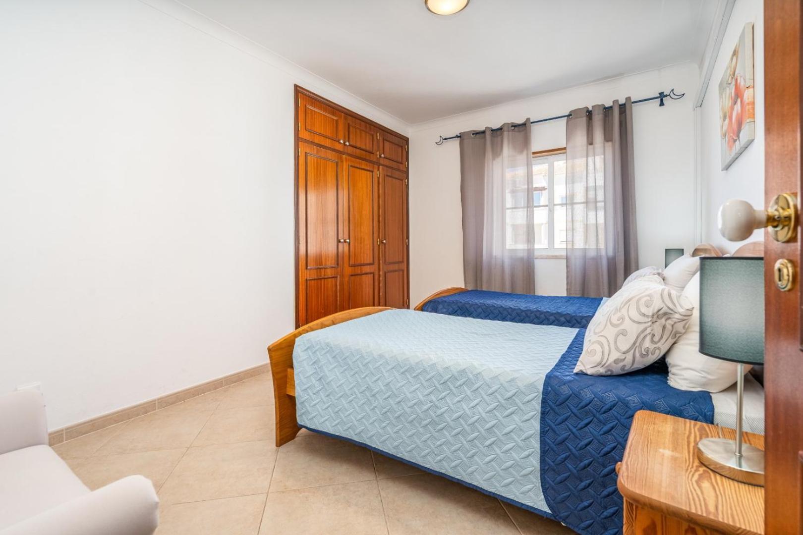 Two Bedroom Apartment - 110M2, Ac, Terrace, Wi-Fi لاغوس المظهر الخارجي الصورة