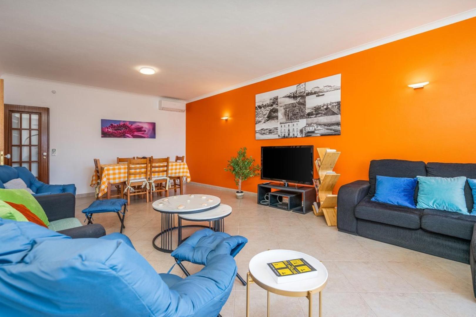 Two Bedroom Apartment - 110M2, Ac, Terrace, Wi-Fi لاغوس المظهر الخارجي الصورة
